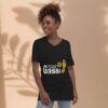 Team Gassi – mit Pfote, Fußabdruck und deinen Namen - Unisex T-Shirt mit V-Ausschnitt, T-Shirts mit inspirierenden Sprüchen – Bild 3