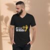 Team Gassi – mit Pfote, Fußabdruck und deinen Namen - Unisex T-Shirt mit V-Ausschnitt, T-Shirts mit inspirierenden Sprüchen – Bild 4