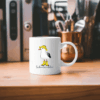 Maritime Kaffeetasse: Möwe im Regenmantel mit Schietwedder-Schriftzug – Bild 10